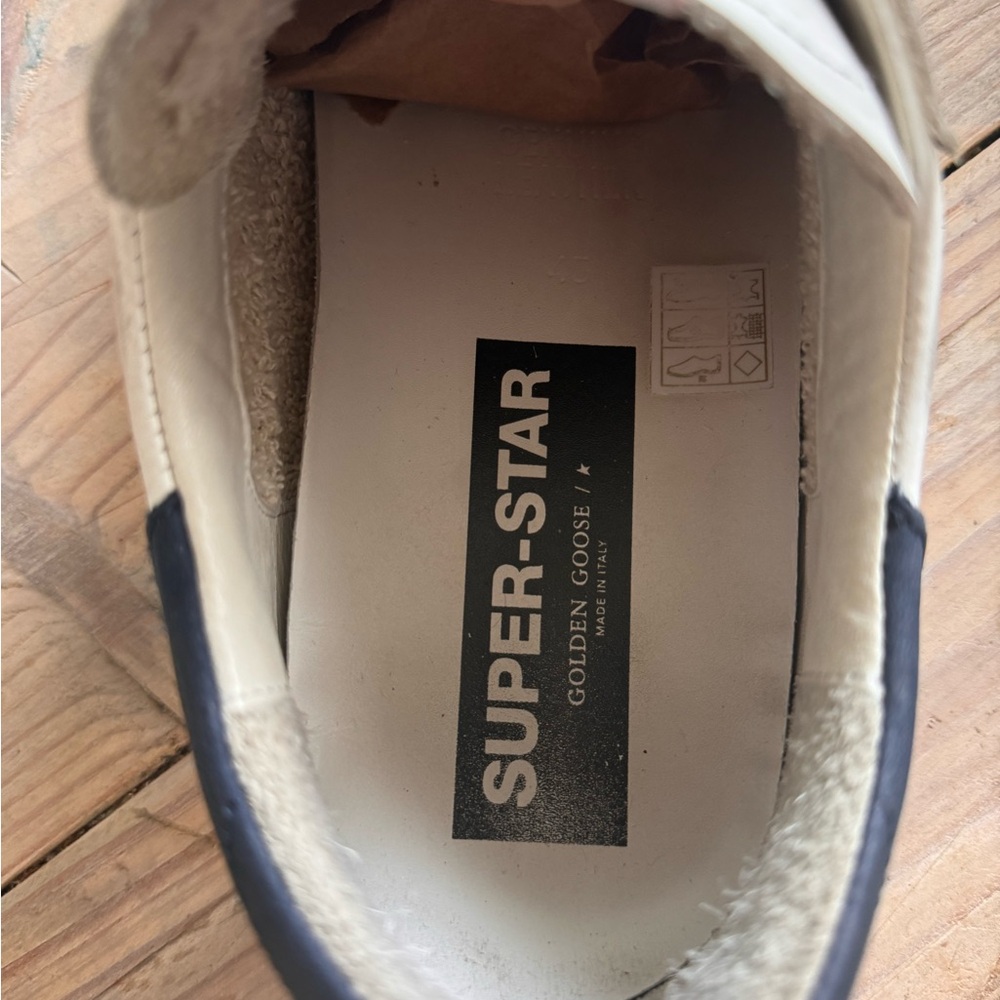 Golden Goose Men's superstar sneakers - Picture 13 of 15